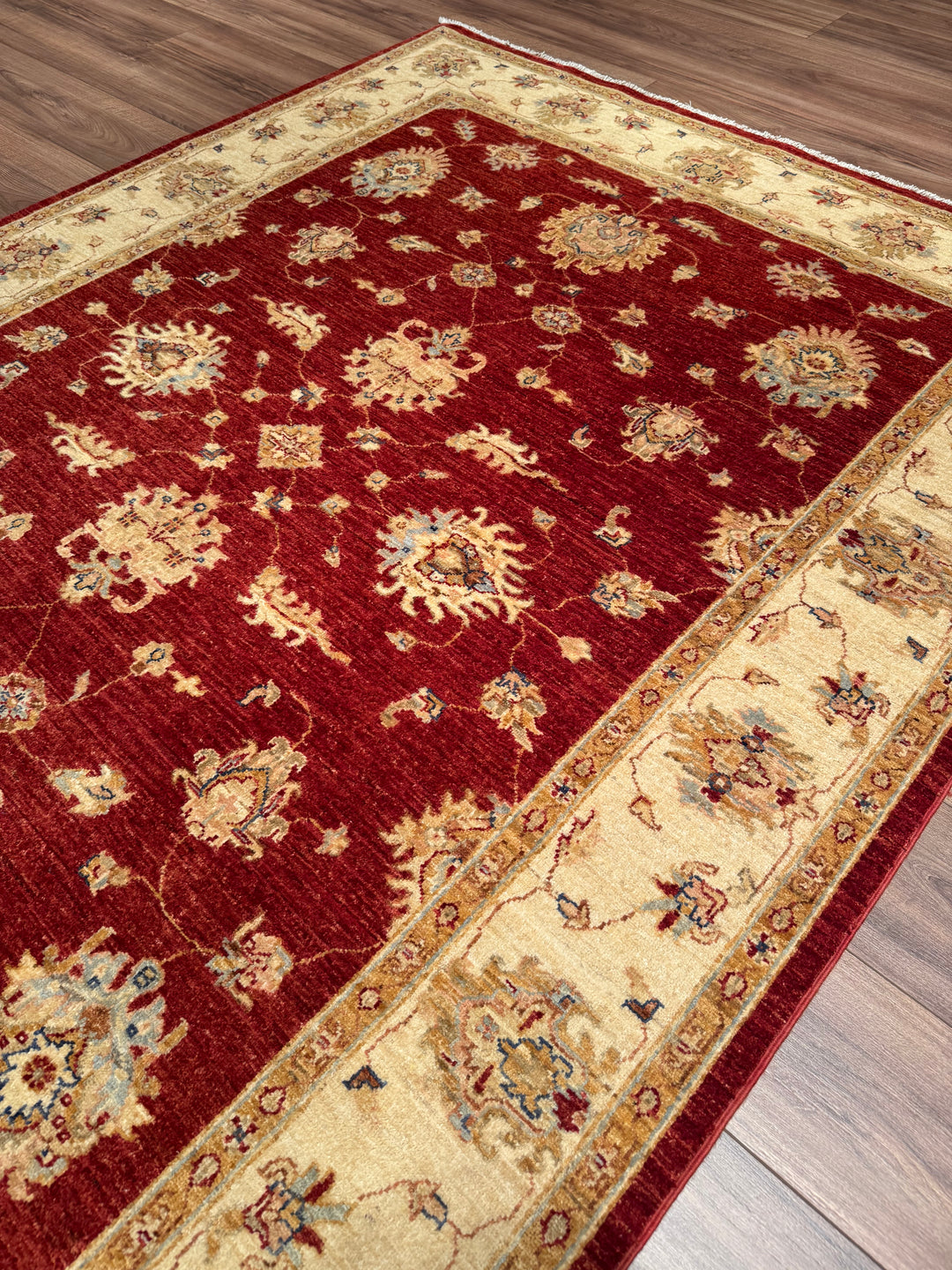 Uşak Orijinal El Dokuması Kırmızı Krem Kök Boya Yün Halı 169x234 3.95 Metrekare - 6x8 ft