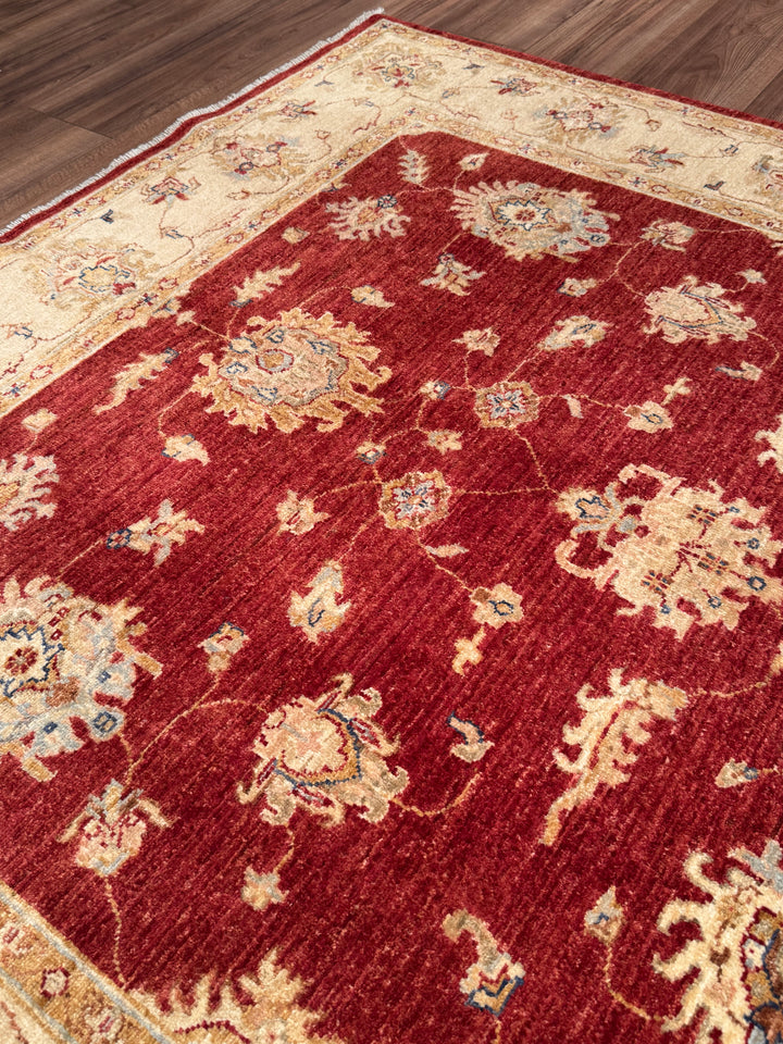 Uşak Orijinal El Dokuması Kırmızı Krem Kök Boya Yün Halı 169x234 3.95 Metrekare - 6x8 ft