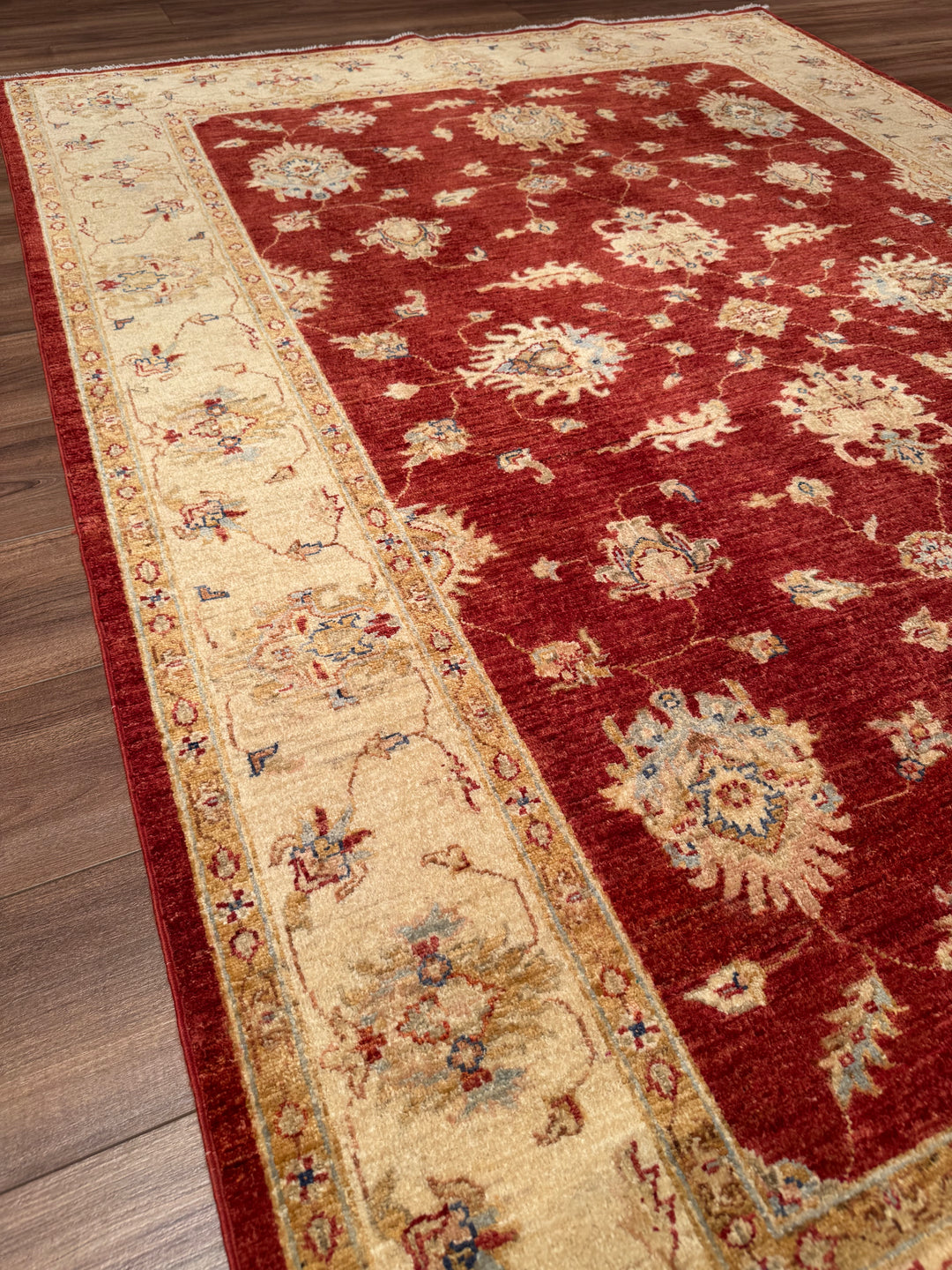 Uşak Orijinal El Dokuması Kırmızı Krem Kök Boya Yün Halı 169x234 3.95 Metrekare - 6x8 ft