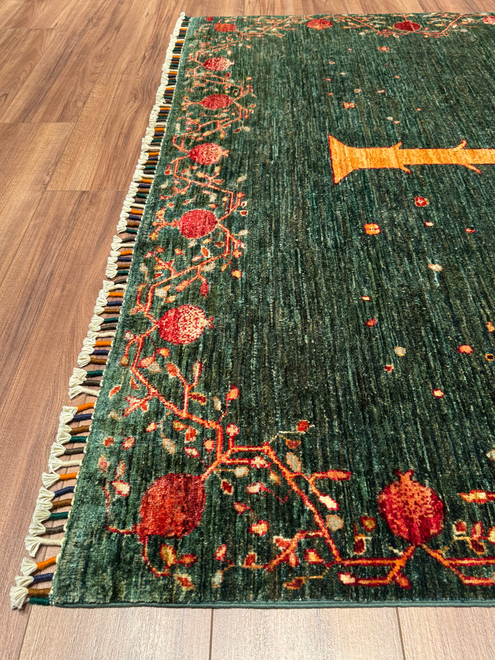 Nar Ağacı Orijinal El Dokuması Yeşil Kök Boya Yün Halı 173x245 4.24 Metrekare - 6x8 ft