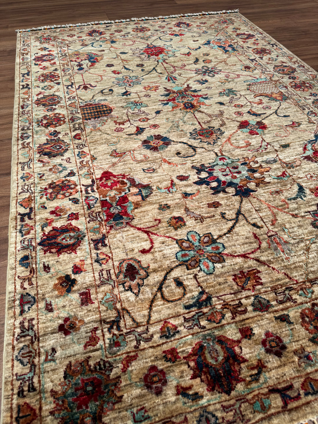 Sultani Binbirgece Orijinal El Dokuması Bej Kök Boya Yün Halı 127x190 2.41 Metrekare - 4x6 ft