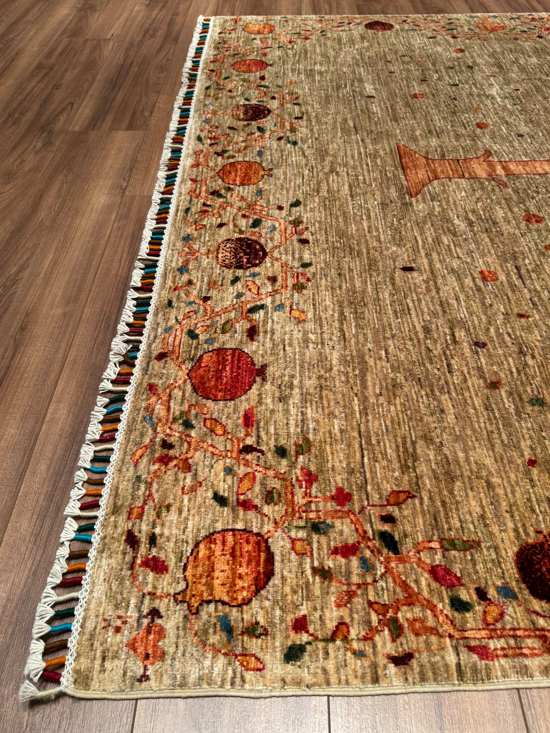 Nar Ağacı Orijinal El Dokuması Bej Kök Boya Yün Halı 205x310 6.36 Metrekare - 7x10 ft