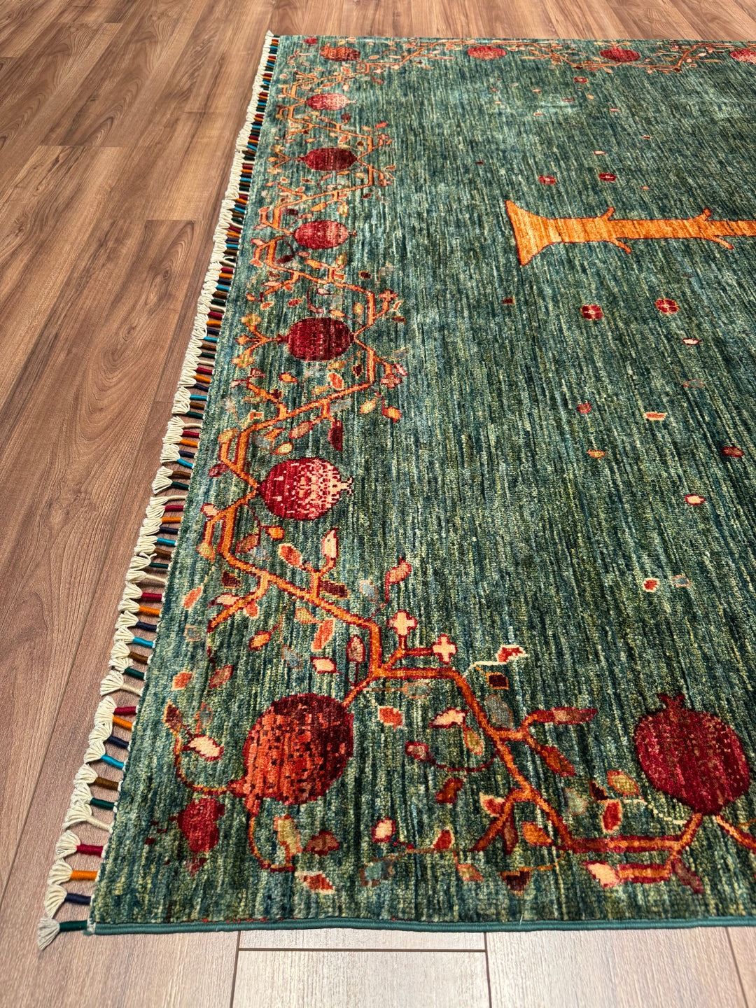 Nar Ağacı Orijinal El Dokuması Yeşil Kök Boya Yün Halı 202x302 6.10 Metrekare - 7x10 ft