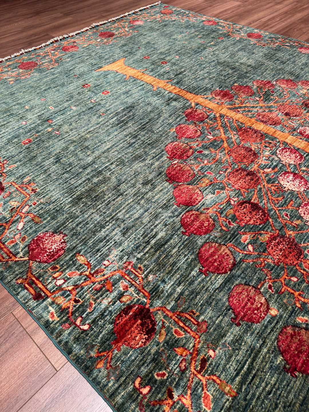 Nar Ağacı Orijinal El Dokuması Yeşil Kök Boya Yün Halı 202x302 6.10 Metrekare - 7x10 ft