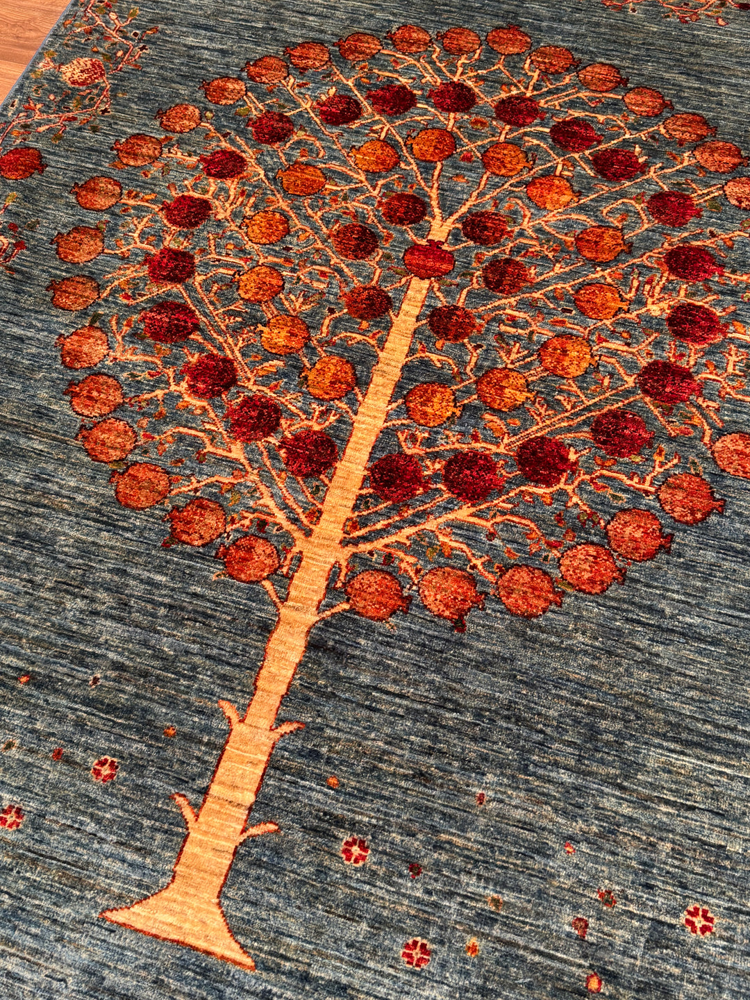 Nar Ağacı Orijinal El Dokuması Mavi Kök Boya Yün Halı 154x209 3.22 Metrekare - 5x7 ft