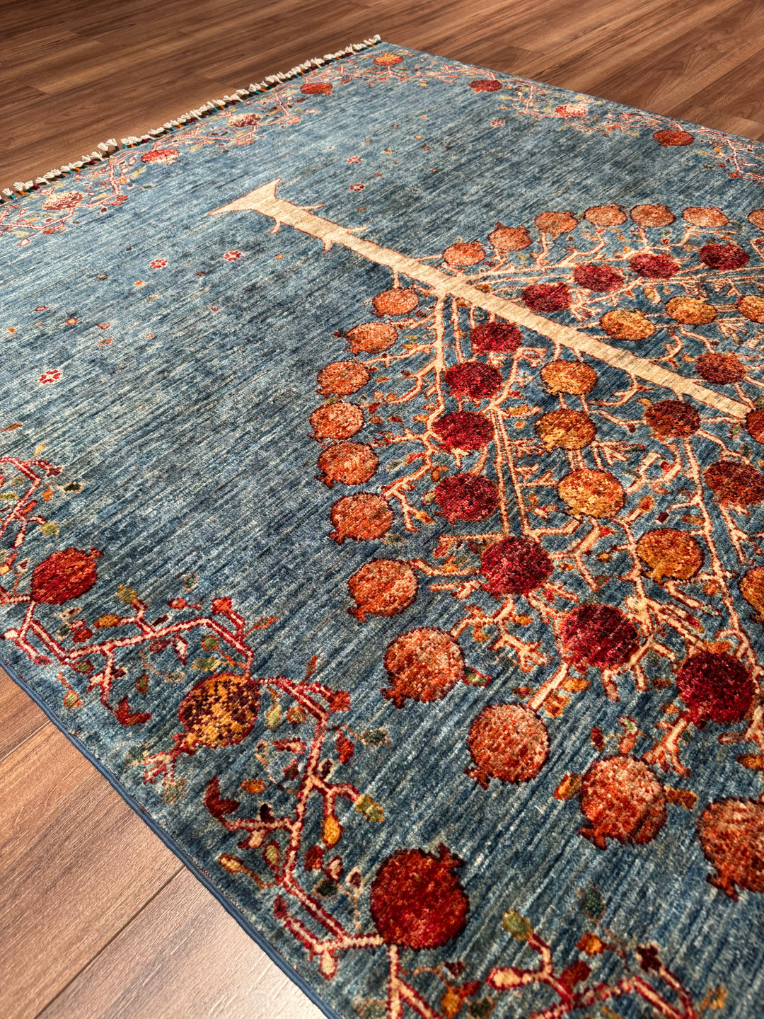 Nar Ağacı Orijinal El Dokuması Mavi Kök Boya Yün Halı 154x209 3.22 Metrekare - 5x7 ft