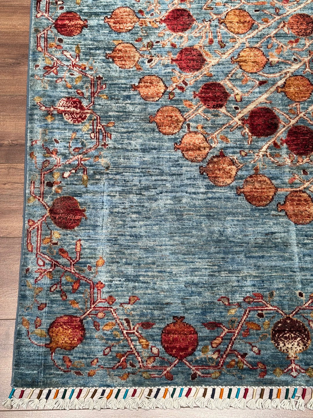 Nar Ağacı Orijinal El Dokuması Mavi Kök Boya Yün Halı 171x242 4.14 Metrekare - 5x8 ft