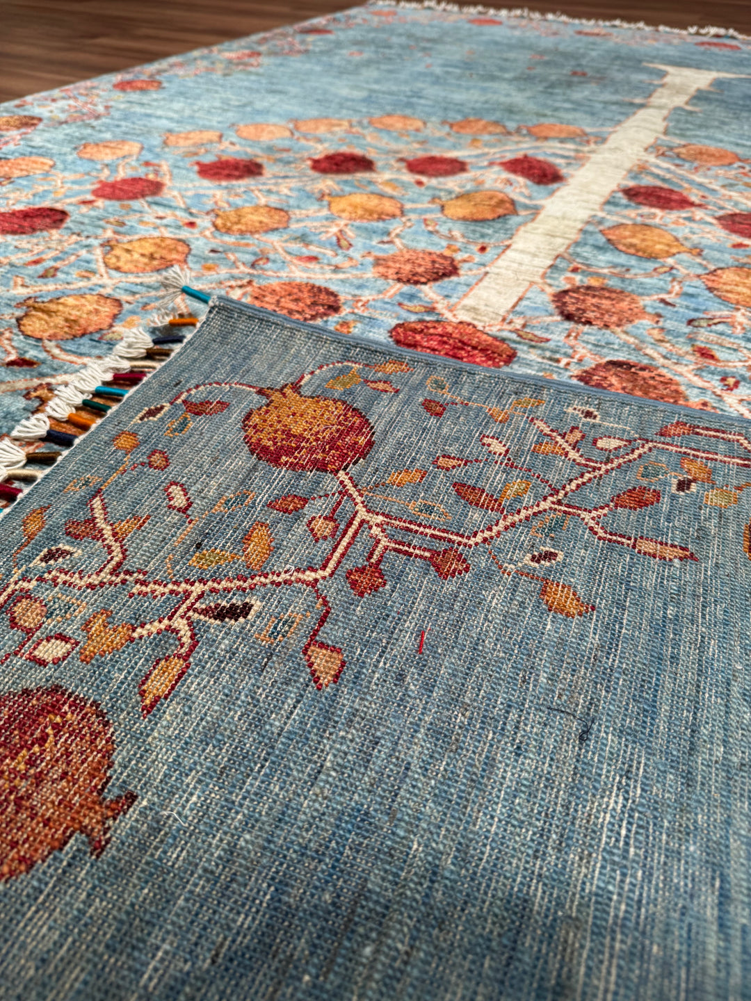 Nar Ağacı Orijinal El Dokuması Mavi Kök Boya Yün Halı 171x242 4.14 Metrekare - 5x8 ft