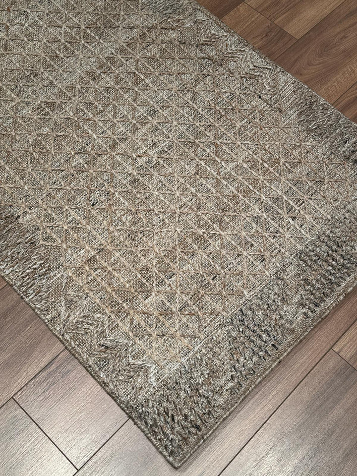 İskandinav Orijinal El Dokuması Koyu Bej Yün Halı