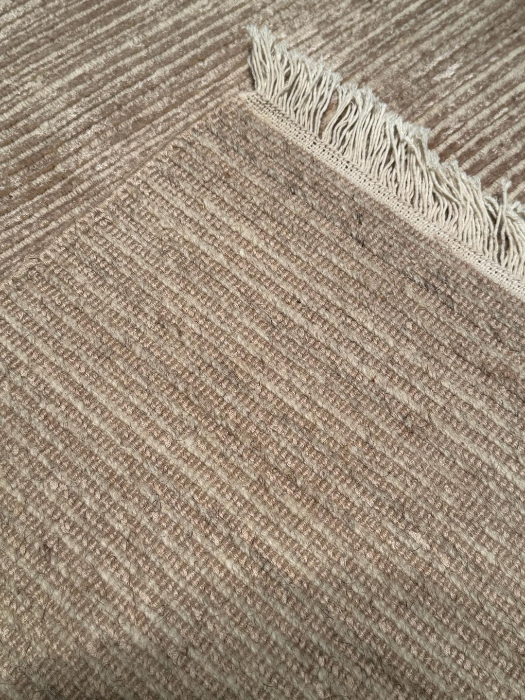 8/22 Orijinal El Dokuması Düz Açık Kahverengi Yün Viskon Halı