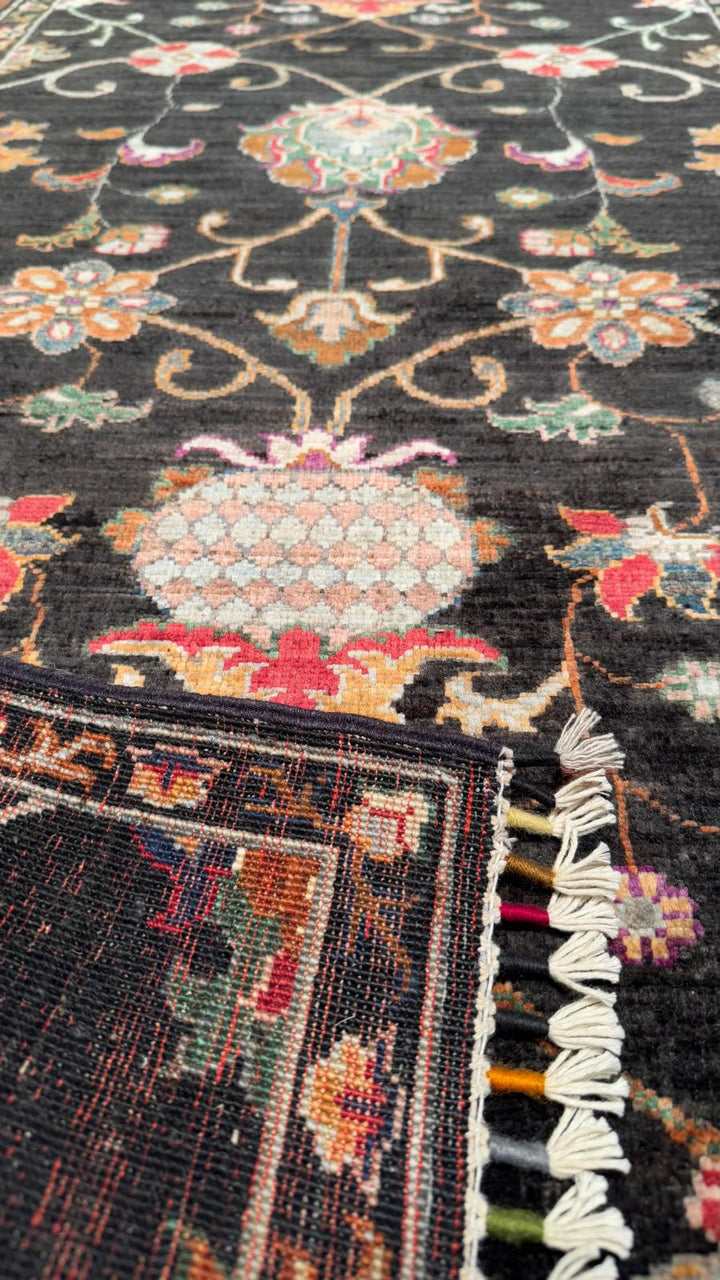 سجادة صوفية أصلية منسوجة يدويًا من Sultani Floral Runner باللون الأسود بمقاس 0.77 × 299 2.30 متر مربع - 2 × 10 قدم 