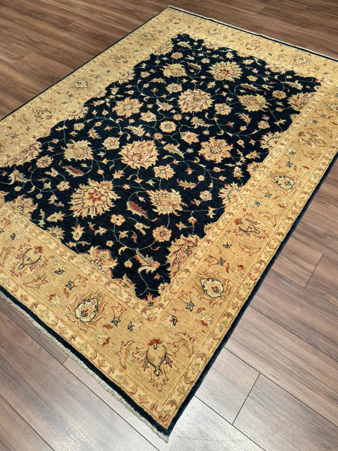 Uşak Original Handwoven Dark Blue Root Dye Wool Rug 170x238 cm (4.05 square meters) - 6x8 ft