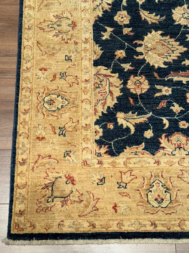 Uşak Original Handwoven Dark Blue Root Dye Wool Rug 170x238 cm (4.05 square meters) - 6x8 ft