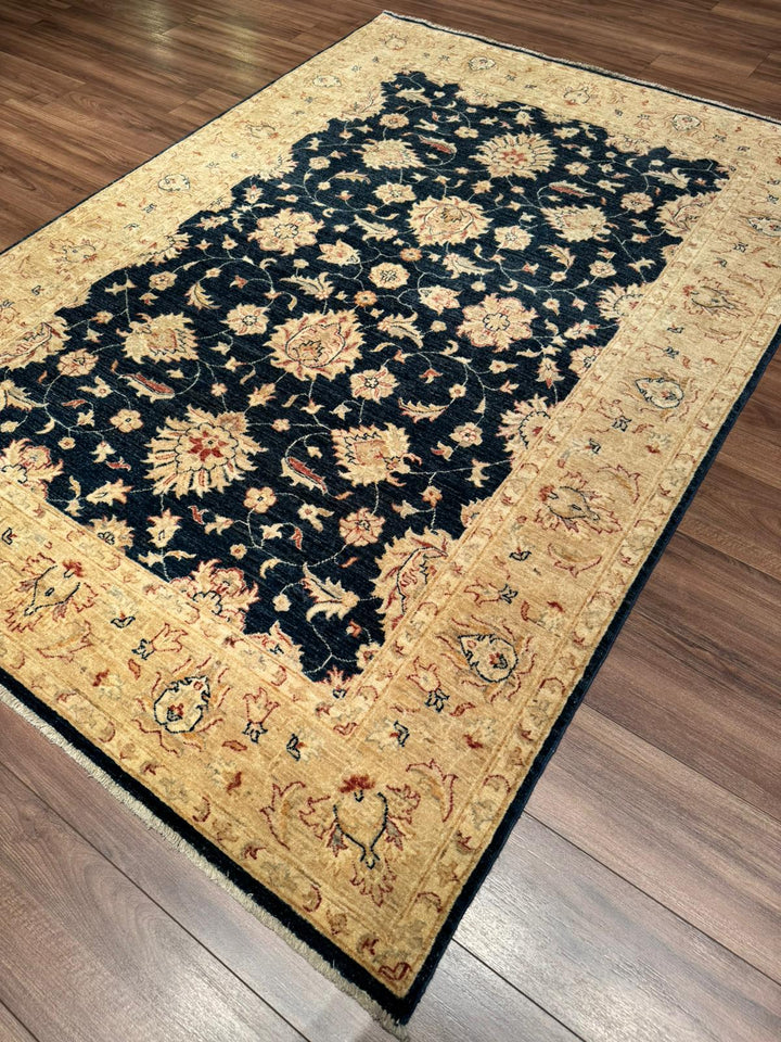 Uşak Original Handwoven Dark Blue Root Dye Wool Rug 170x238 cm (4.05 square meters) - 6x8 ft