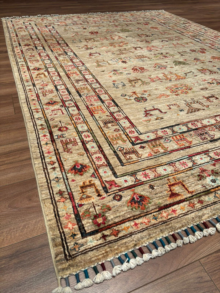Khorjin Original Handwoven Beige Vegetable Dyed Wool Rug 177x241 cm (4.27 square meters) - 5x7 ft