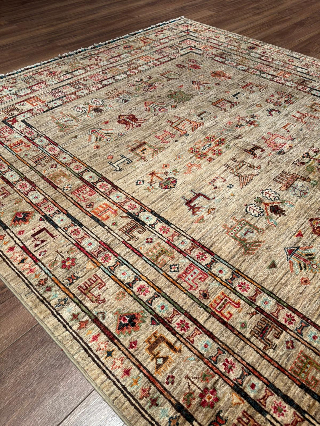Khorjin Original Handwoven Beige Vegetable Dyed Wool Rug 177x241 cm (4.27 square meters) - 5x7 ft