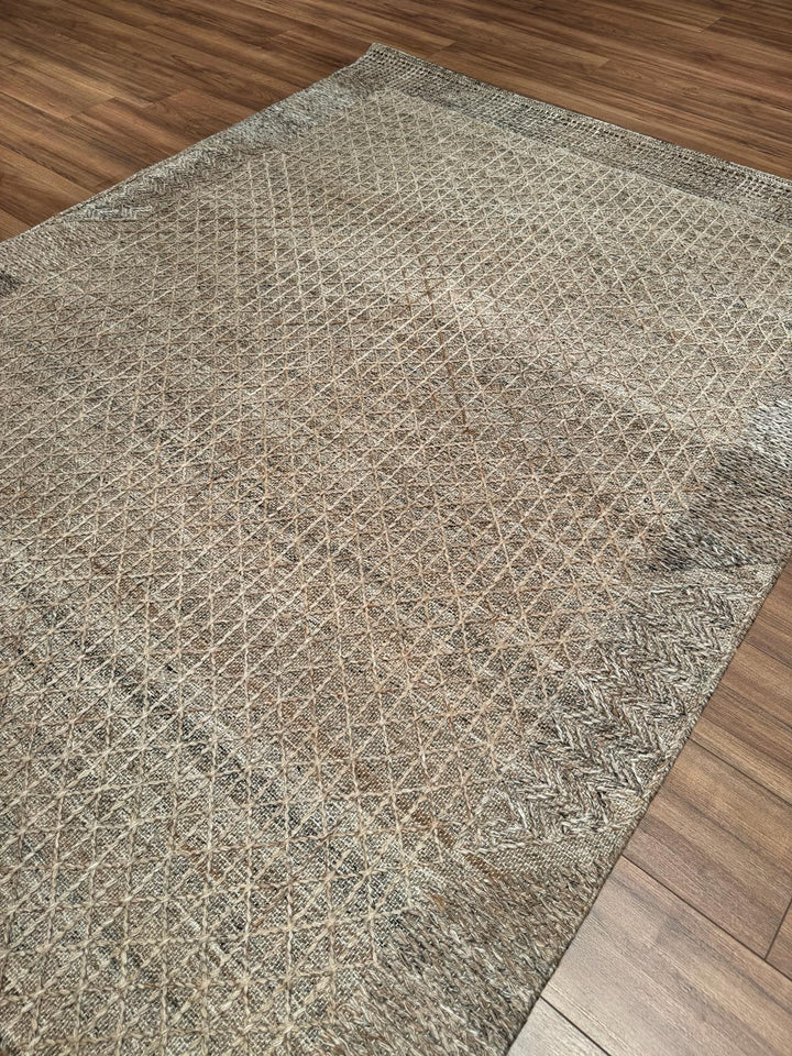 İskandinav Orijinal El Dokuması Koyu Bej Yün Halı