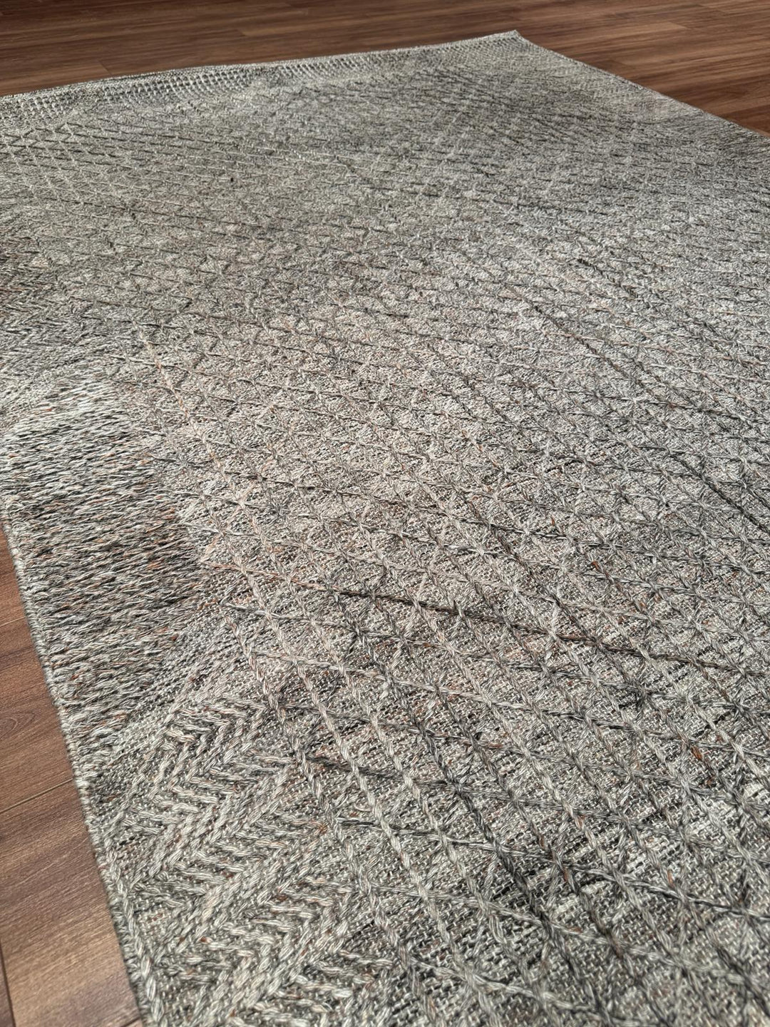 İskandinav Orijinal El Dokuması Koyu Kahverengi Yün Halı