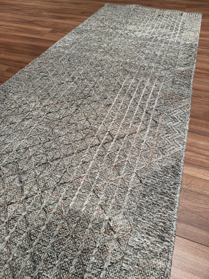 İskandinav Orijinal El Dokuması Koyu Kahverengi Yün Halı