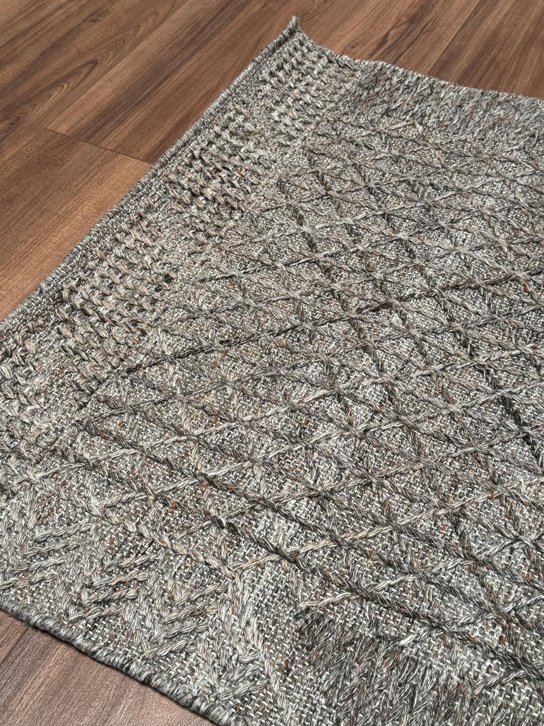 İskandinav Orijinal El Dokuması Koyu Kahverengi Yün Halı