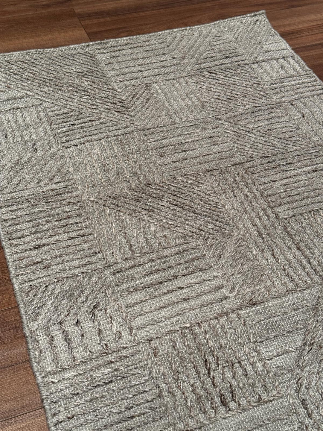 İskandinav Orijinal El Dokuması Açık Kahverengi Yün Halı