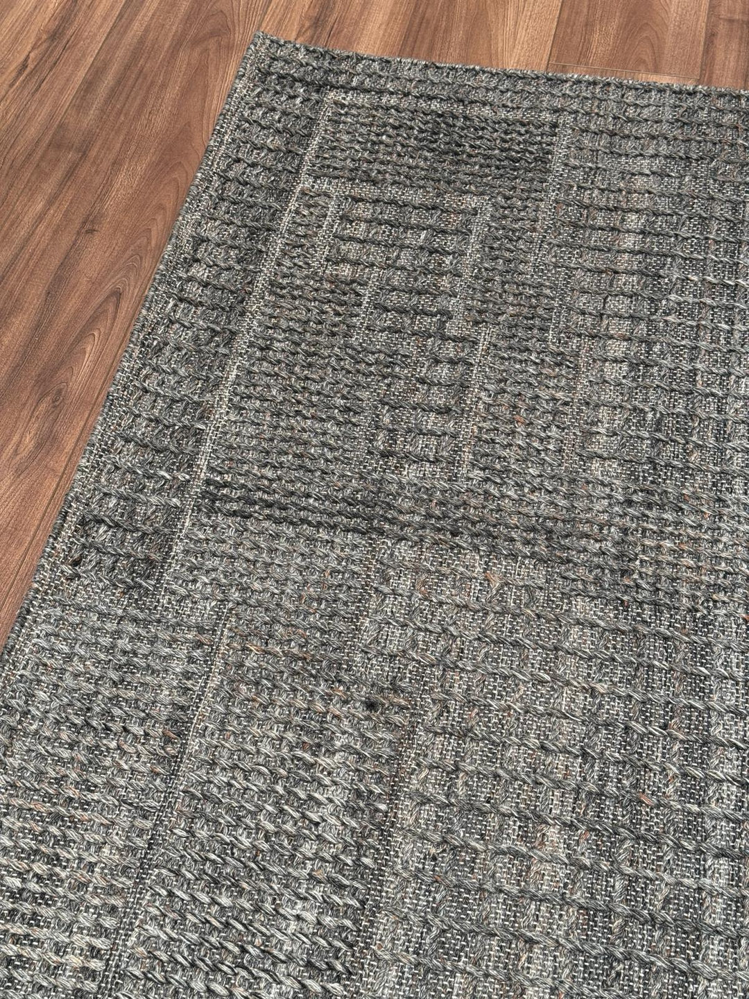 İskandinav Orijinal El Dokuması Antrasit Yün Halı
