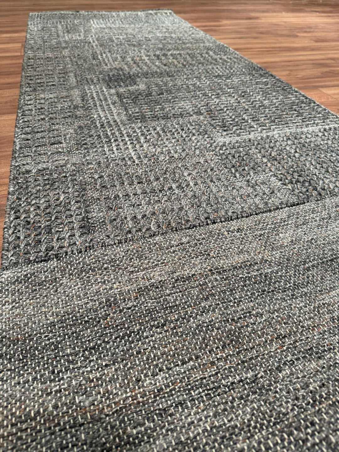 İskandinav Orijinal El Dokuması Antrasit Yün Halı
