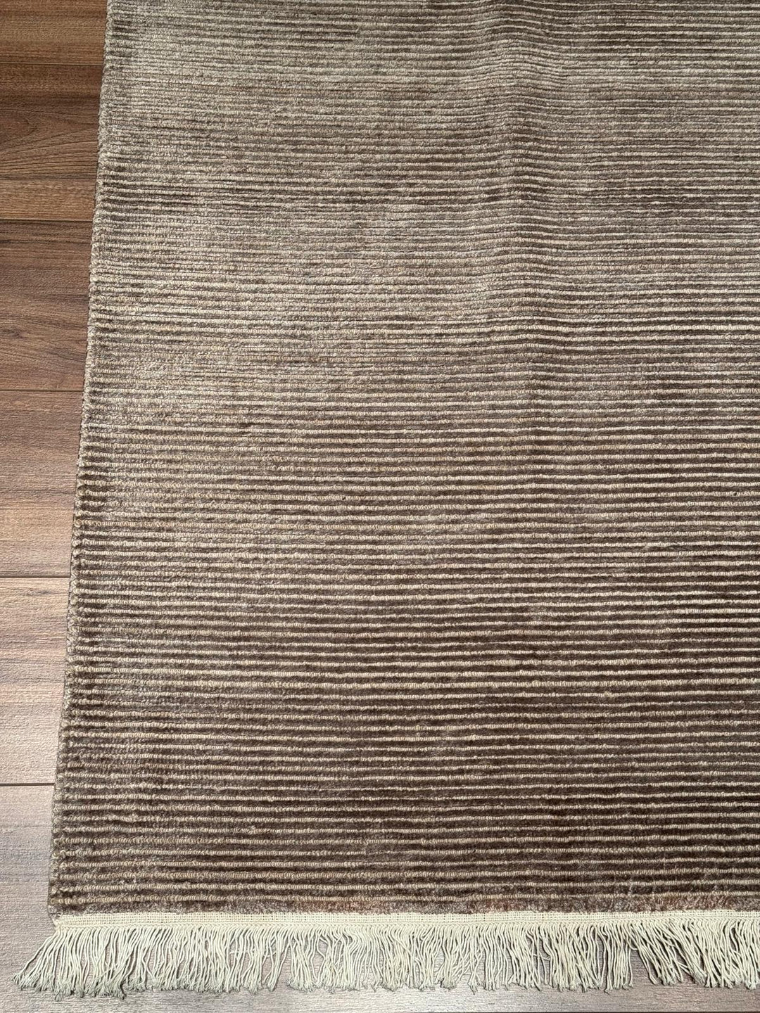 8/22 Orijinal El Dokuması Düz Açık Kahverengi Yün Viskon Halı