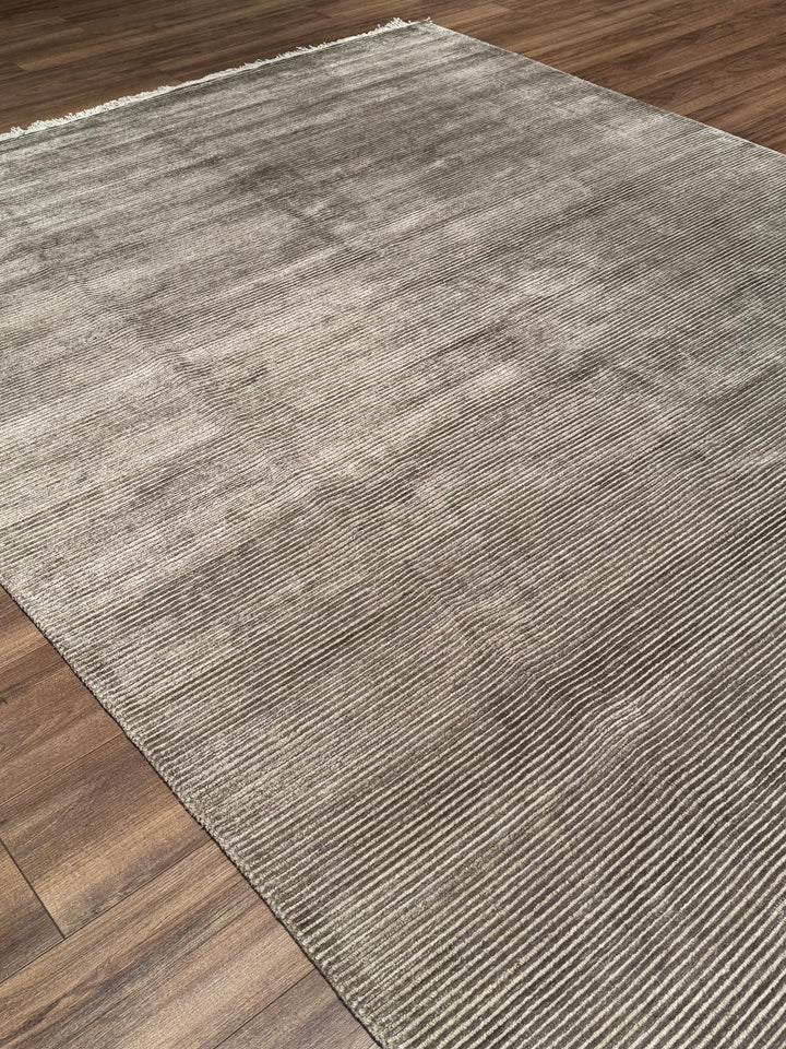 8/22 Orijinal El Dokuması Düz Açık Kahverengi Yün Viskon Halı