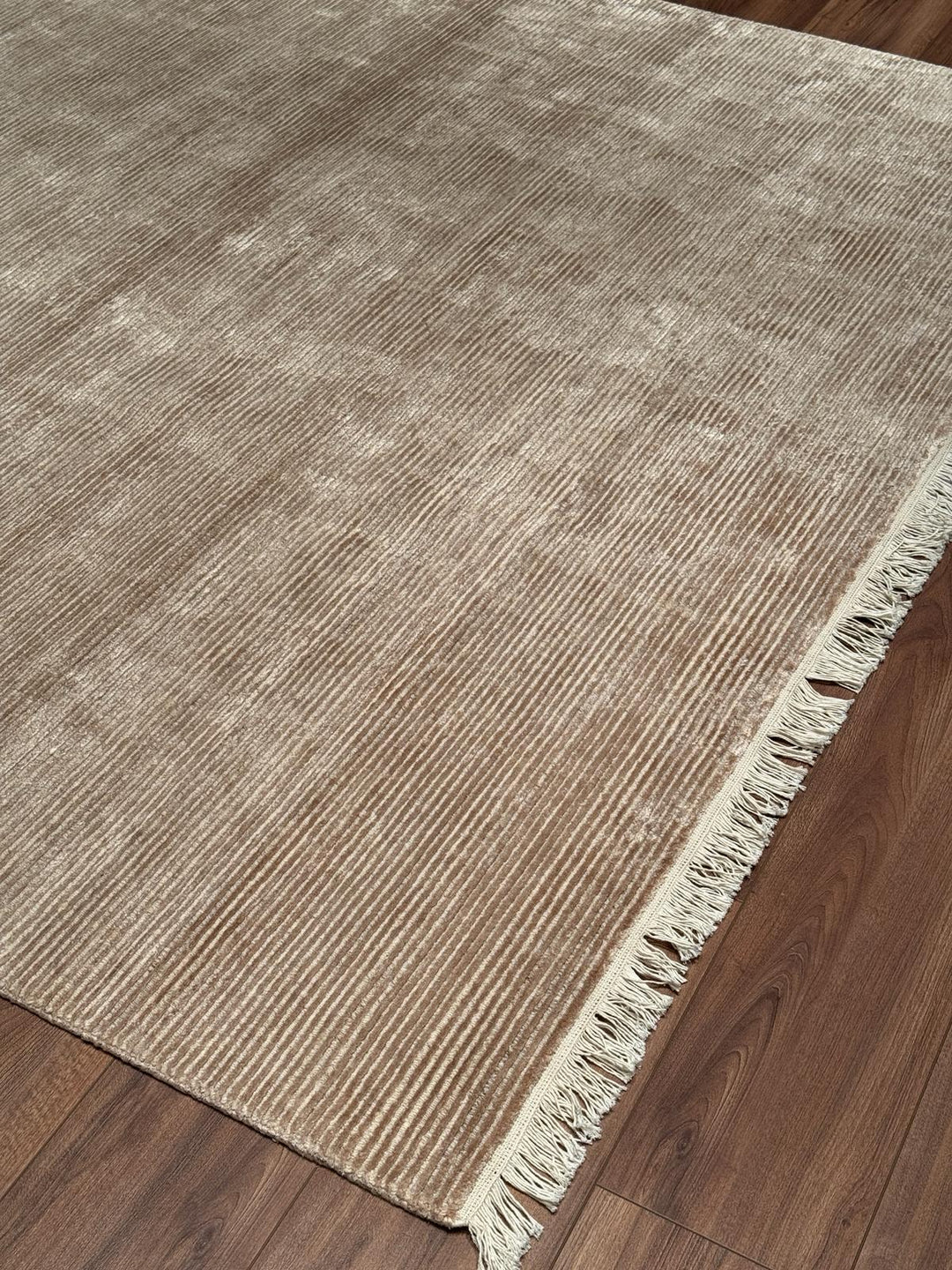 8/22 Orijinal El Dokuması Düz Açık Bej Yün Viskon Halı