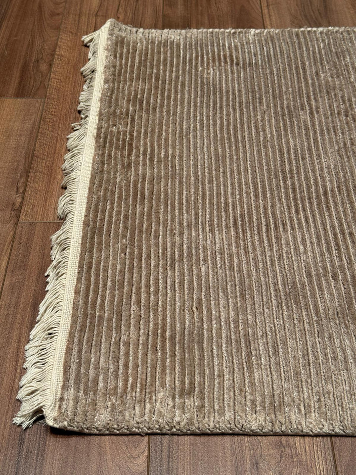 8/22 Orijinal El Dokuması Düz Açık Bej Yün Viskon Halı