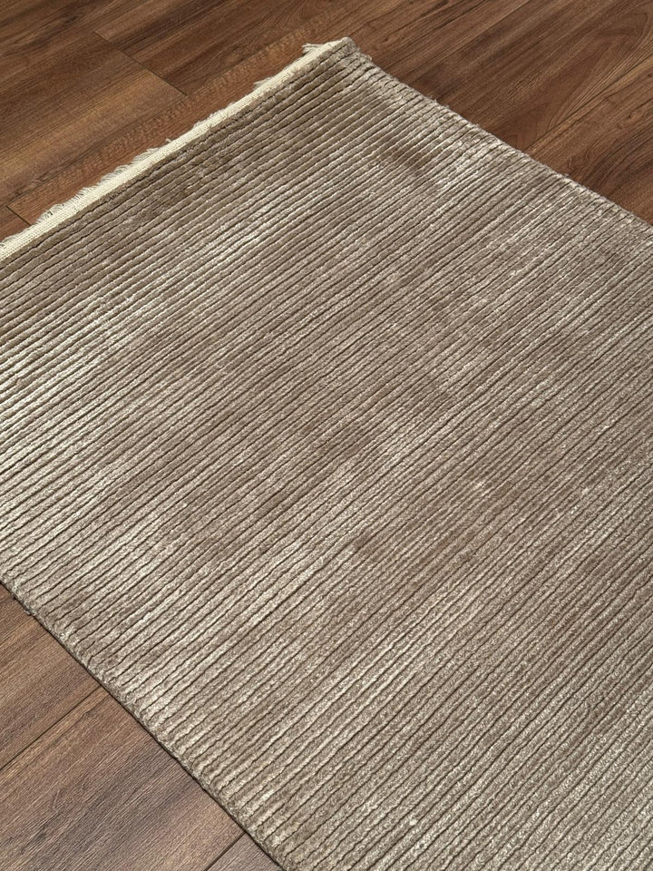 8/22 Orijinal El Dokuması Düz Açık Bej Yün Viskon Halı