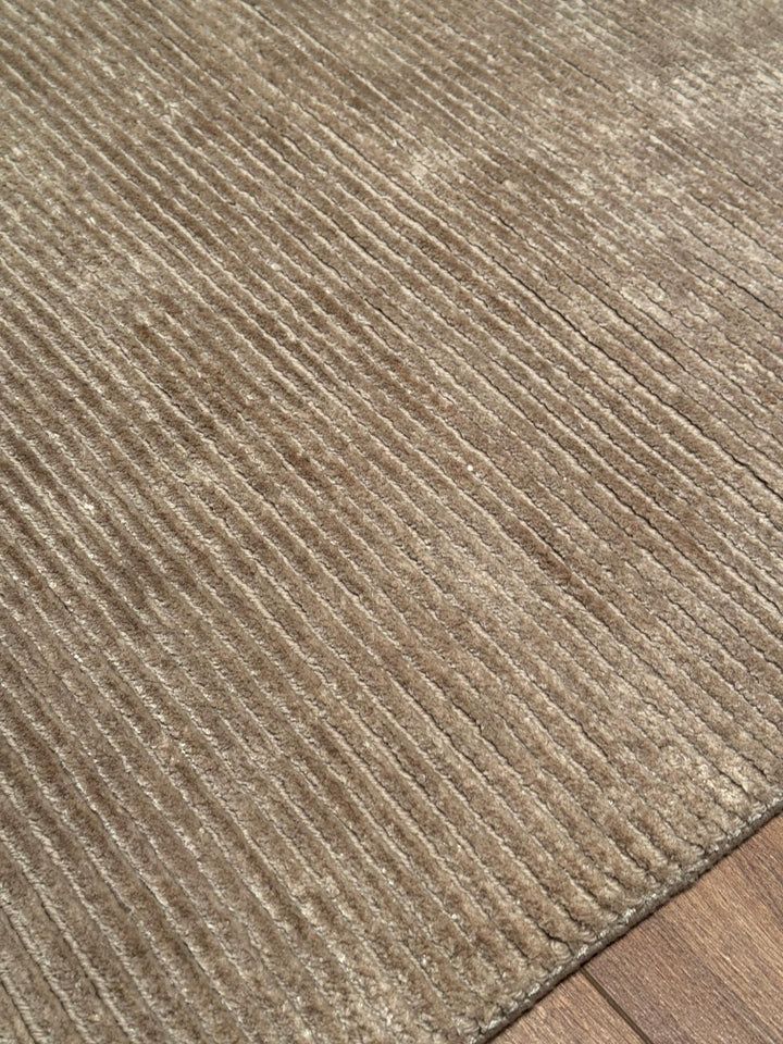 8/22 Orijinal El Dokuması Düz Açık Bej Yün Viskon Halı