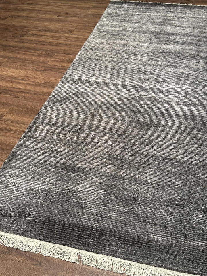 8/22 Orijinal El Dokuması Düz Koyu Gri Yün Viskon Halı