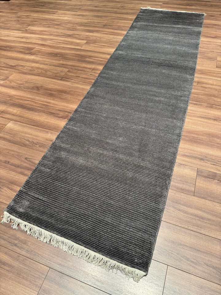 8/22 Orijinal El Dokuması Düz Koyu Gri Yün Viskon Halı