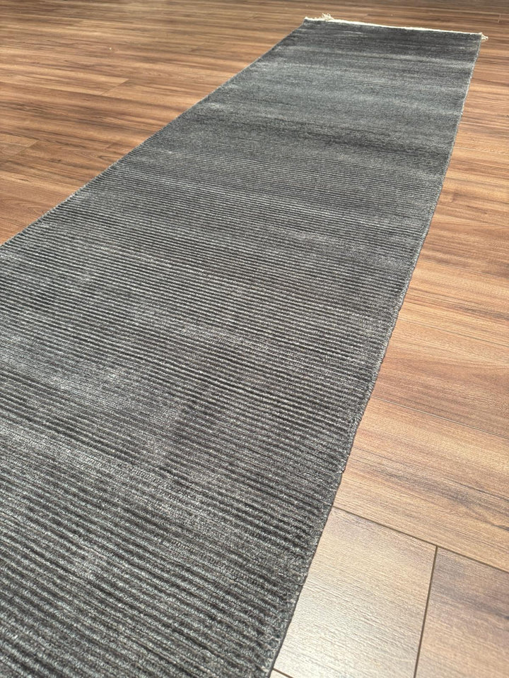 8/22 Orijinal El Dokuması Düz Koyu Gri Yün Viskon Halı