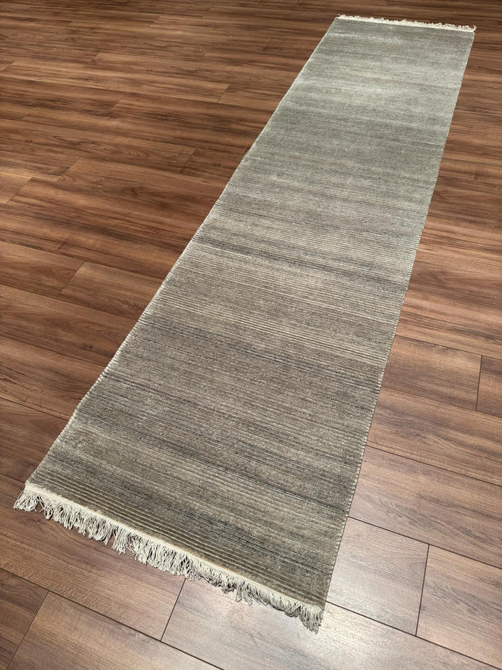 8/22 Orijinal El Dokuması Düz Gri Yün Viskon Halı