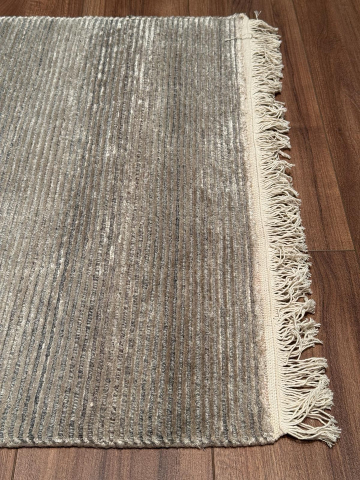 8/22 Orijinal El Dokuması Düz Gri Yün Viskon Halı