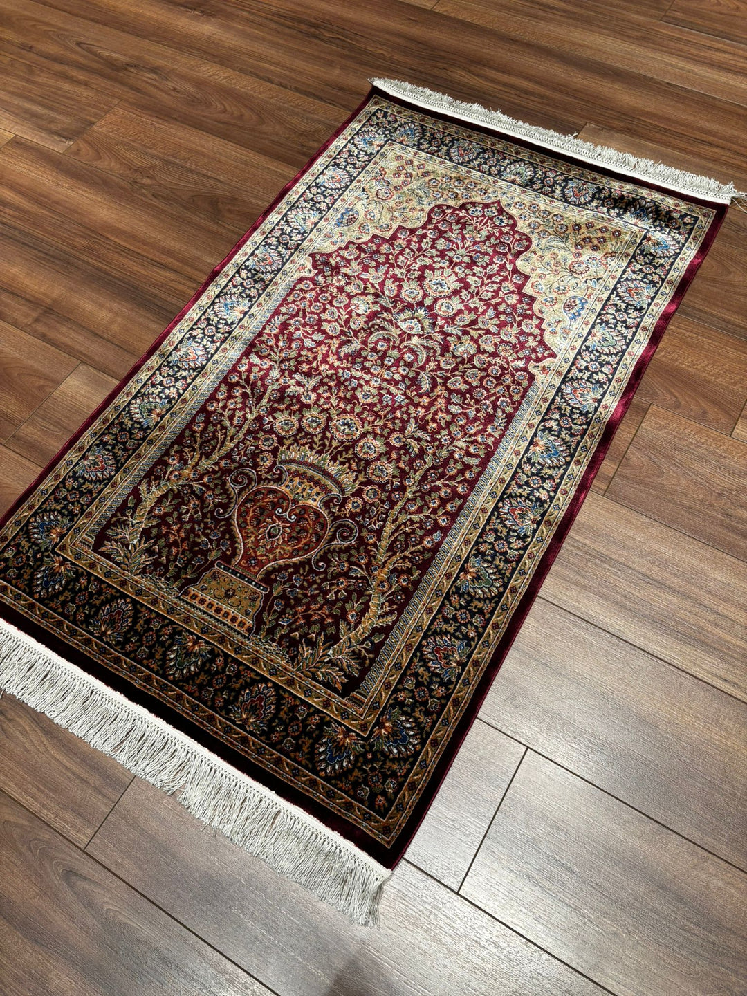 Kırmızı Lacivert Seccade 0.80x125 1 Metrekare Namazlık - 2x4 ft