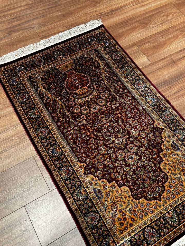 Kırmızı Lacivert Seccade 0.80x125 1 Metrekare Namazlık - 2x4 ft