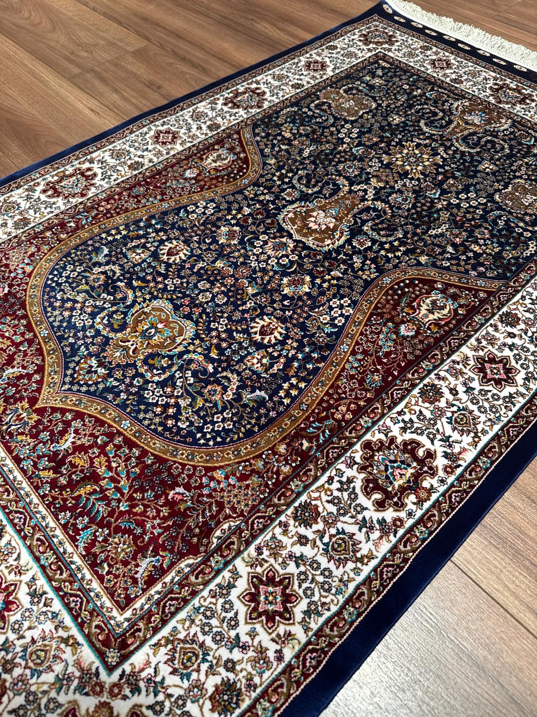 İran Koyu Mavi - Krem Seccade 0.80x125 1 Metrekare Namazlık - 2x4 ft