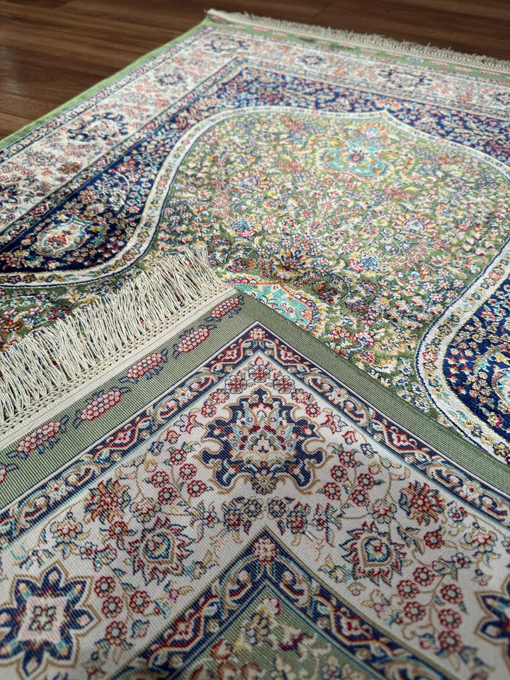 İran Yeşil - Krem Seccade 0.80x125 1 Metrekare Namazlık - 2x4 ft