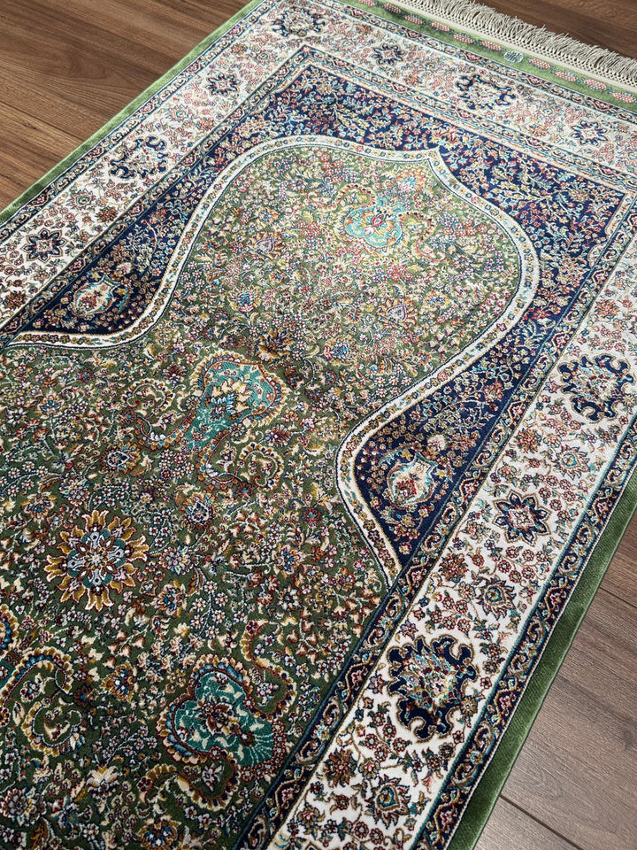 İran Yeşil - Krem Seccade 0.80x125 1 Metrekare Namazlık - 2x4 ft