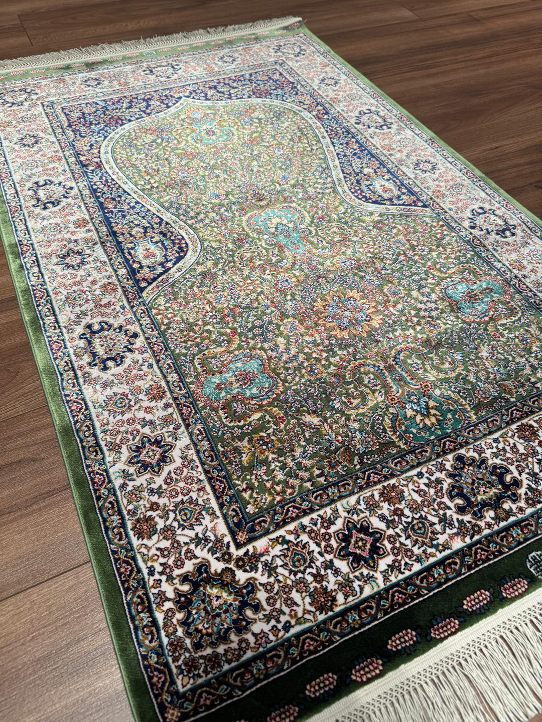 İran Yeşil - Krem Seccade 0.80x125 1 Metrekare Namazlık - 2x4 ft