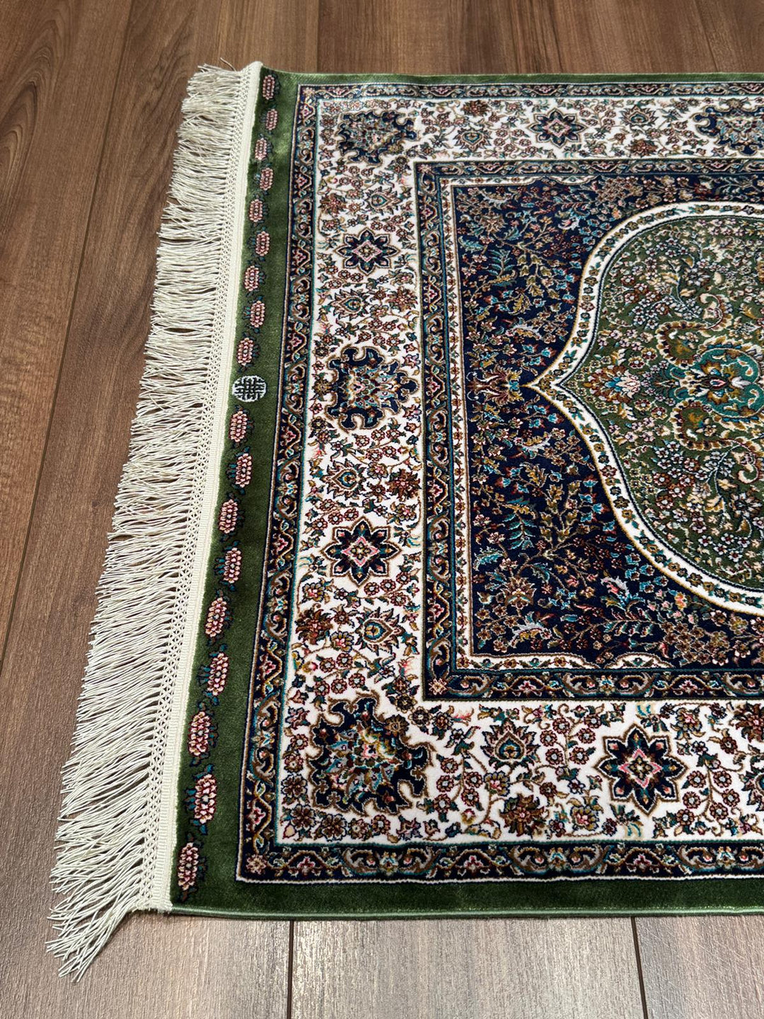 İran Yeşil - Krem Seccade 0.80x125 1 Metrekare Namazlık - 2x4 ft