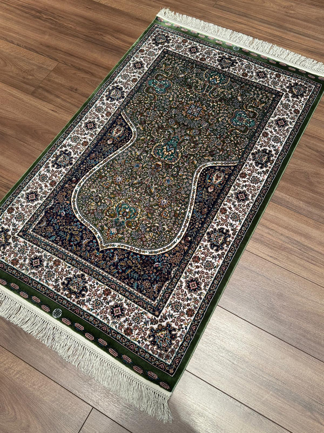 İran Yeşil - Krem Seccade 0.80x125 1 Metrekare Namazlık - 2x4 ft