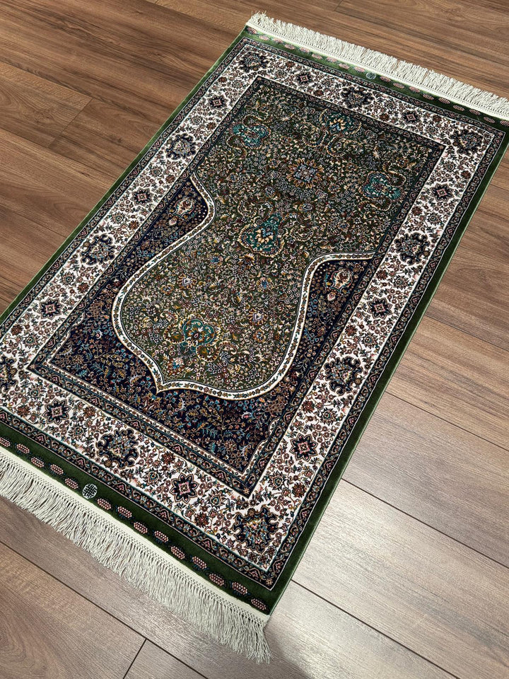 İran Yeşil - Krem Seccade 0.80x125 1 Metrekare Namazlık - 2x4 ft