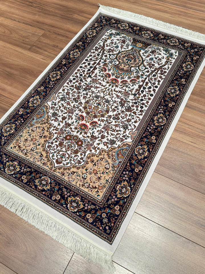 İran Krem - Koyu Mavi Seccade 0.80x125 1 Metrekare Namazlık - 2x4 ft