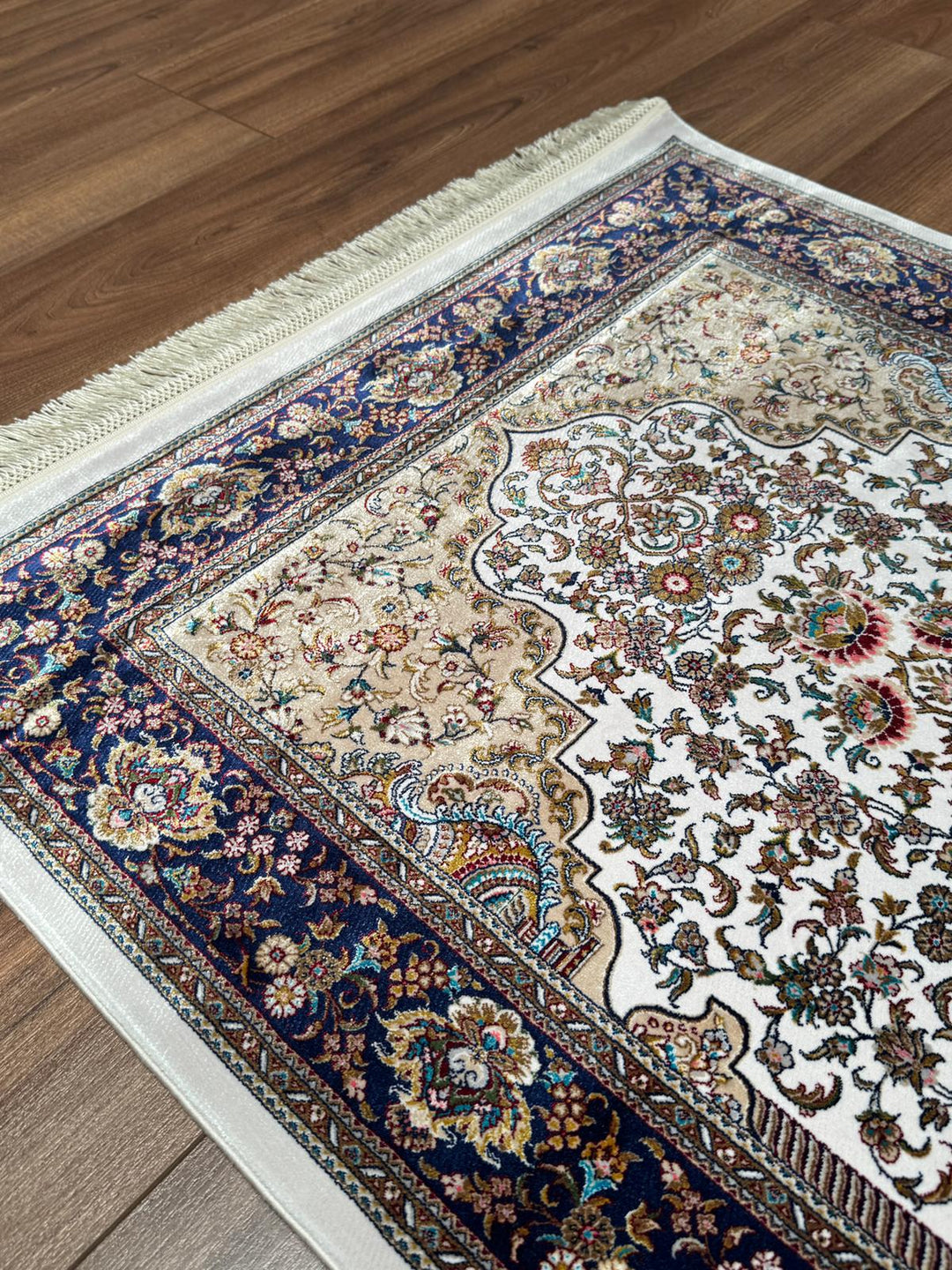 İran Krem - Koyu Mavi Seccade 0.80x125 1 Metrekare Namazlık - 2x4 ft