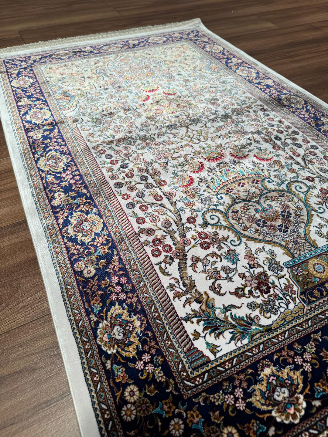 İran Krem - Koyu Mavi Seccade 0.80x125 1 Metrekare Namazlık - 2x4 ft